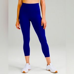 Lululemon Wunder Train High-Rise Tight 25"
Color: Larkspur
Size: 10